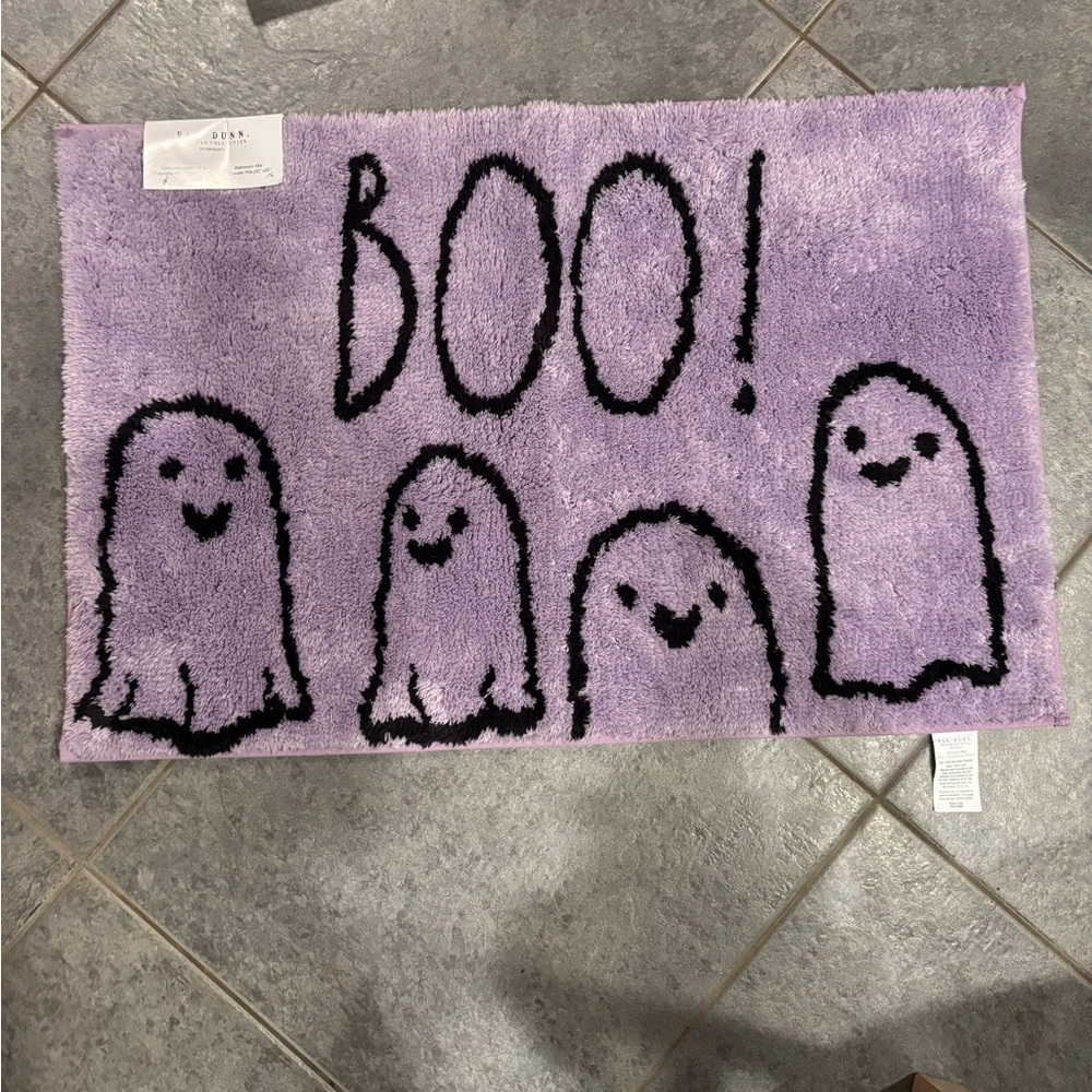 Rae Dunn 20x32 purple boo! Halloween bath mat
